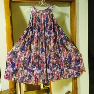 Sheer pleated bold floral print